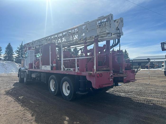 Used 2004 TH60 Range I Water Well Drilling Rig