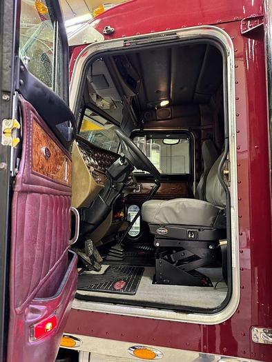 Used 2002 Peterbilt  379