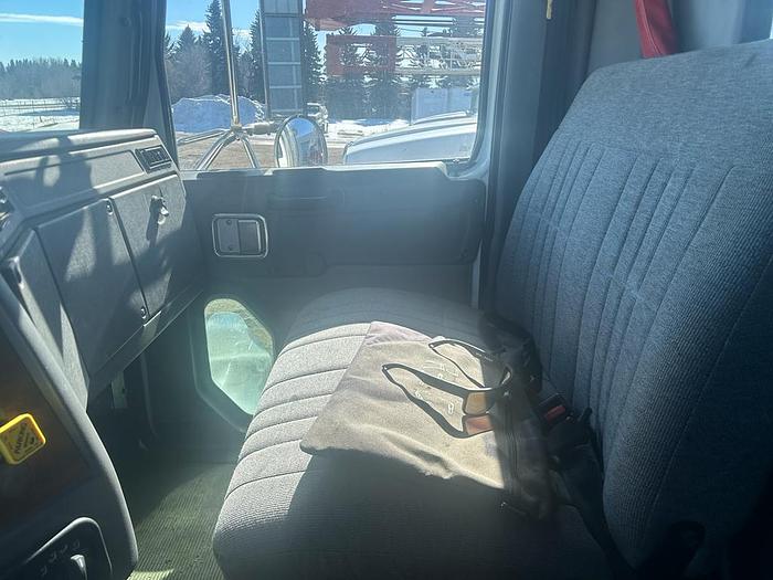 Used 2004 TH60 Range I Water Well Drilling Rig