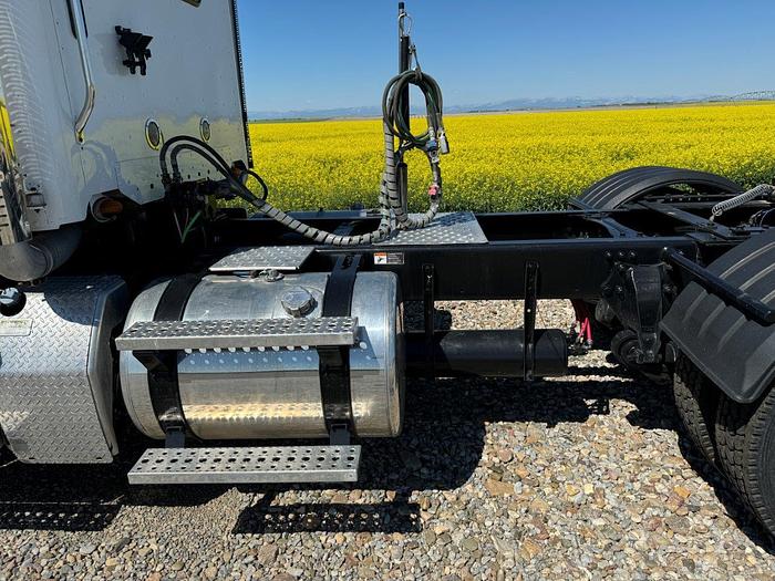 Used 2018 Freightliner 122SD