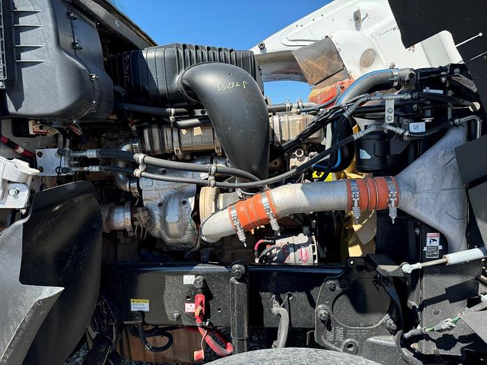 Used 2018 Freightliner 122SD