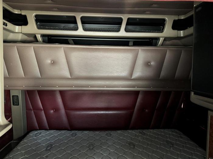 Used 2003 Peterbilt 379