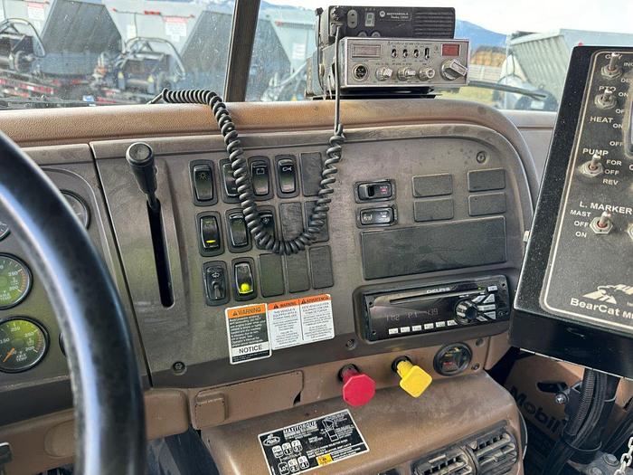 Used 2005 Mack CL 733