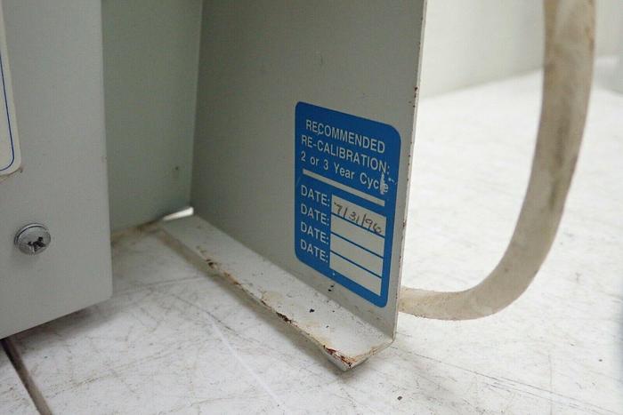 Used Fisher Scientific MODEL 520 Digital Flow Meter Flowmeter