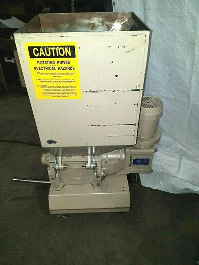 Used Nissui SA-133 Screenless Plastic Granulator Grinder Year 2000