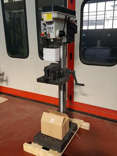 Trapano a colonna SERRMAC V22 PGM