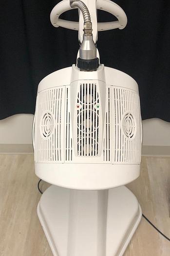 Used Lumiere Photodynamic Therepy Light Source Red light
