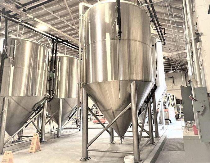 Used Tank, 3,100 Gallon, S/st, Jkt, 100 BBL Fermenting Tank, JVNW #C744694