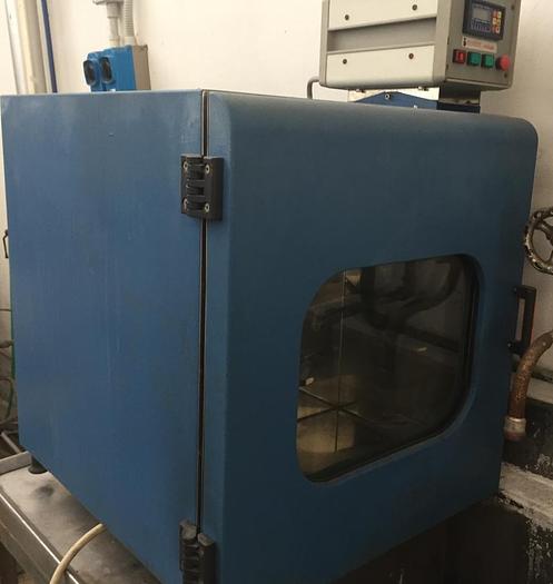 Used LABORATORY EQUIPMENT : SAMPLE DYEING UGOLINI REDKROME