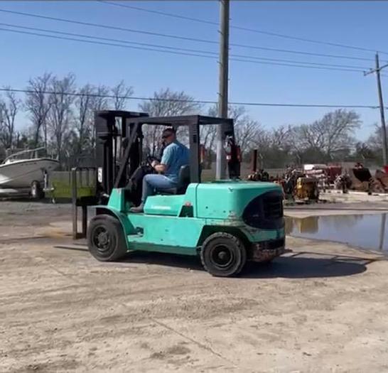 Used MITSUBISHI FD50K FORKLIFT