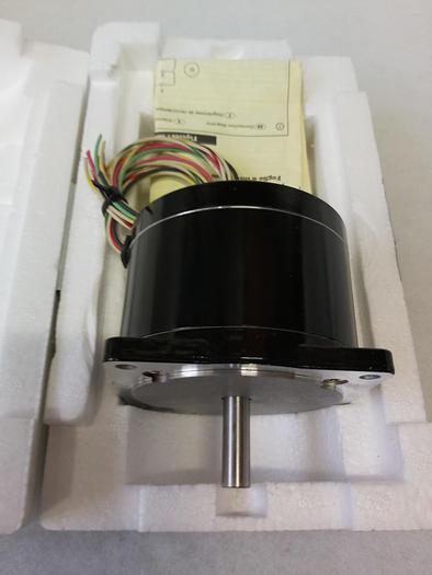 Schrittmotor RS 440-464, RS Components, 1,8° 3,0V 2,0A, neuwertig