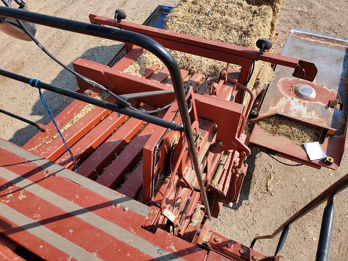 Used 2004 Hesston 4910 Baler w/ Accumulator