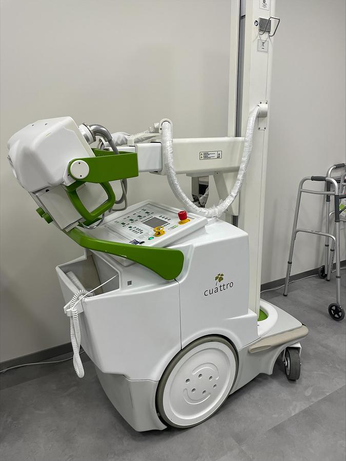 Refurbished 2020 Cuattro Arcas (Sedecal) Portable X-Ray