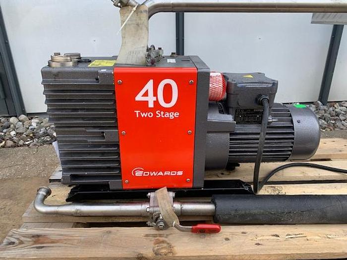 Used vacuum pumper Edwards to stage E2M40