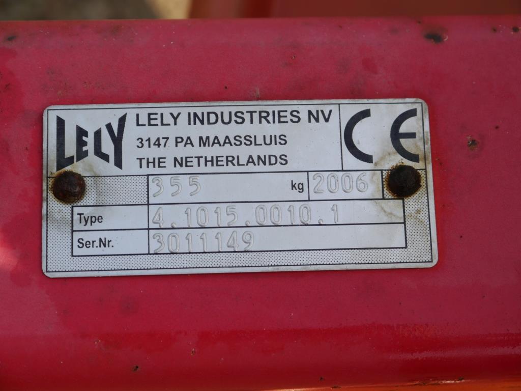 Used Lely Lotus 300 Tedder Rake