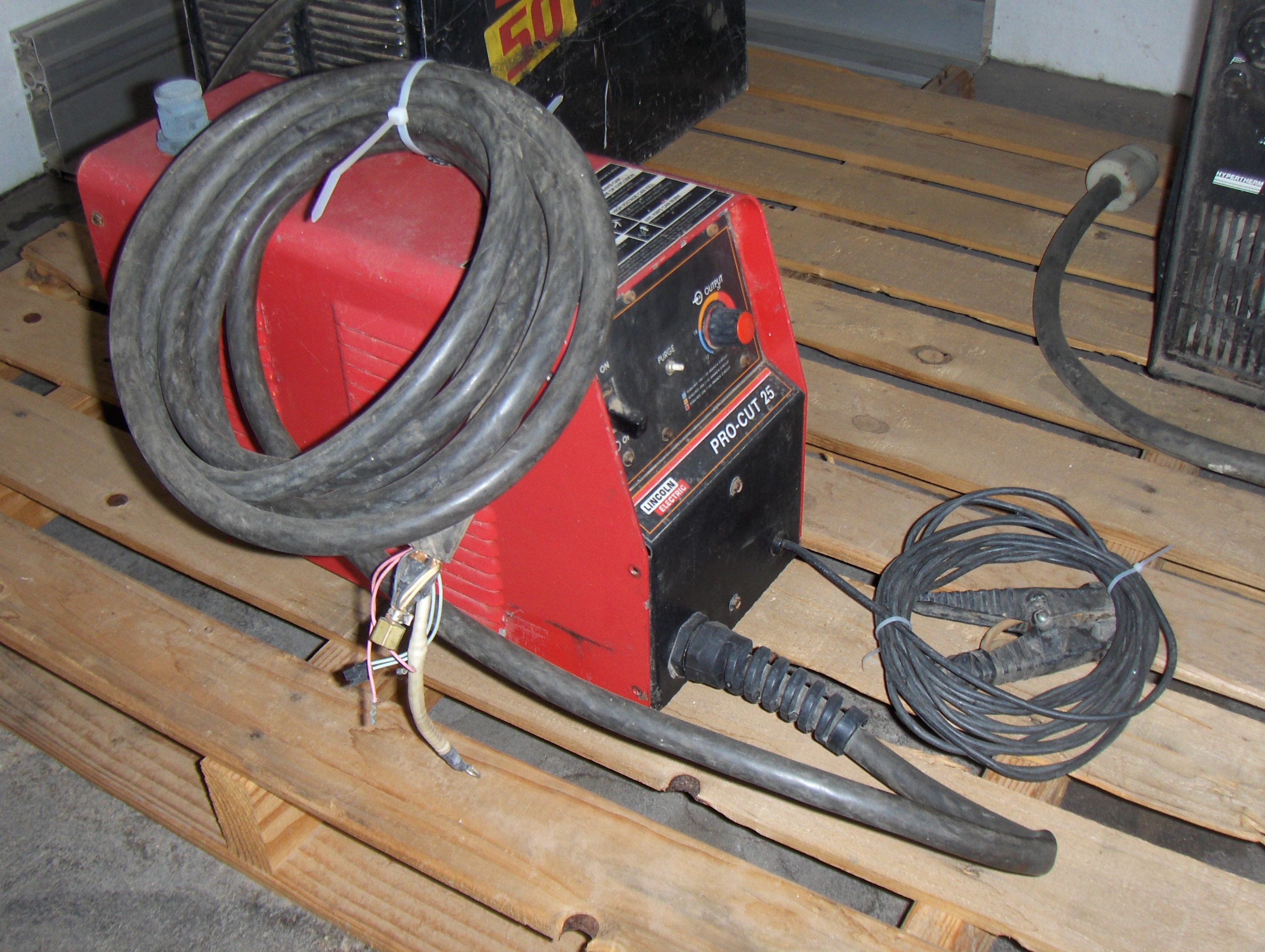 Used Lincoln PRO-CUT 25 Plasma cutter