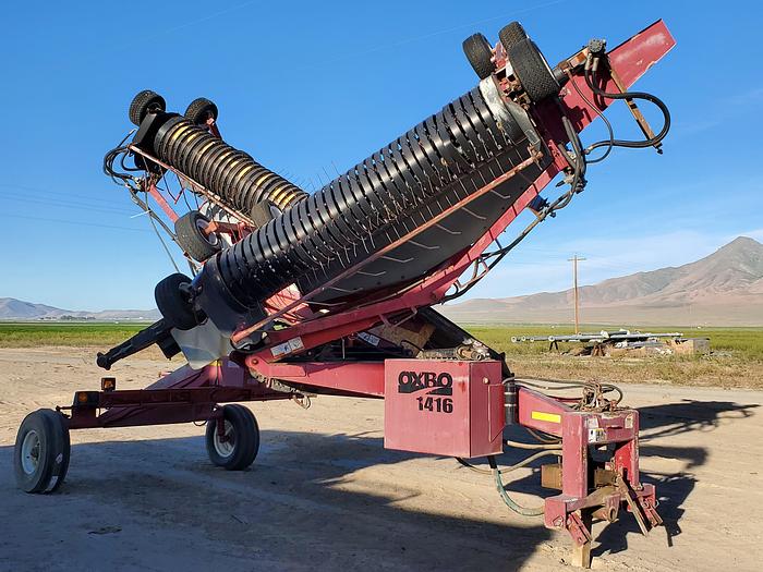 Used Oxbo 1416 Hay Merger