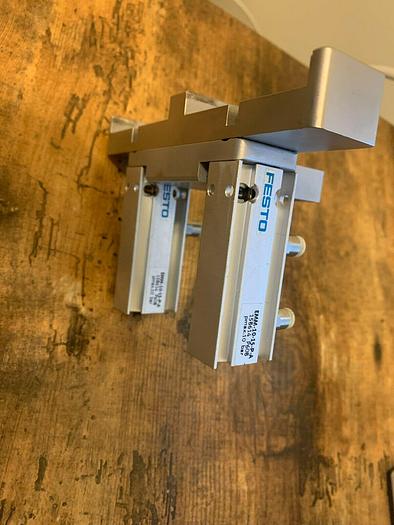 Used Festo EMM-10-15-P-A Cylinder, compact, sgl act, multimount, 10x15mm stroke, flex 933709621484