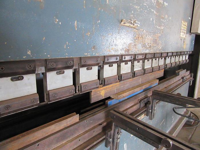 Used Durma AD-S40320 350 Ton 13' CNC Brake Press