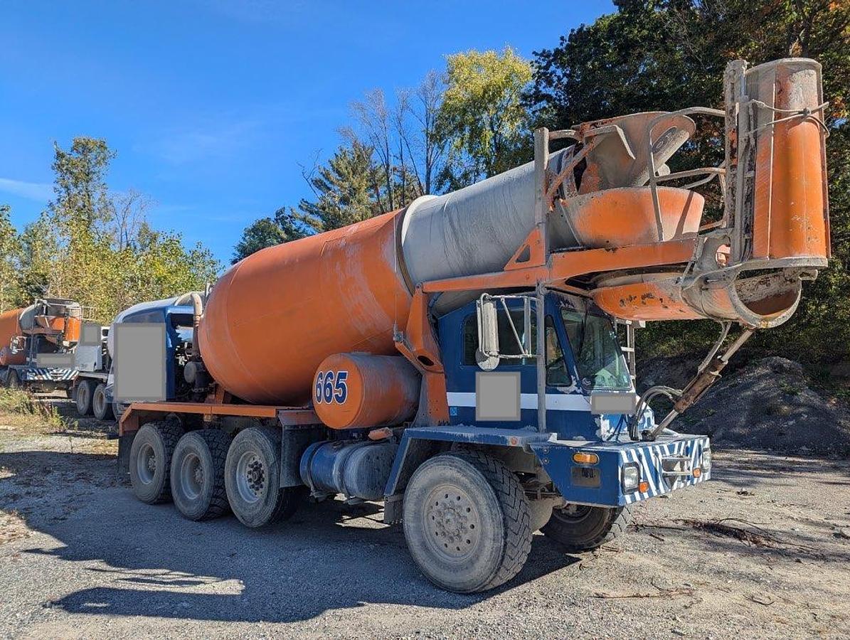 Used 2008 Oshkosh Front Discharge