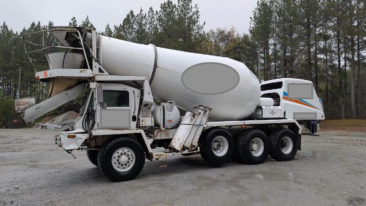 Used (2) 2015 Oshkosh Tri-Axle #16