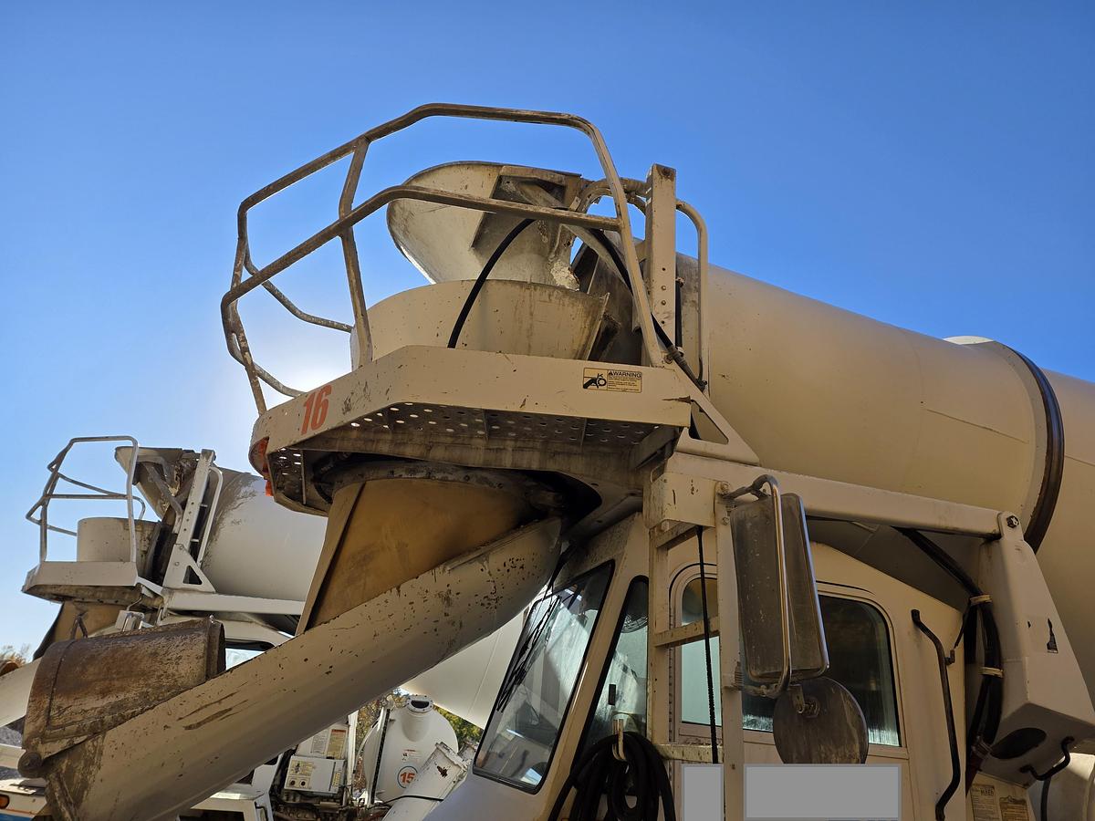 Used (2) 2015 Oshkosh Tri-Axle #16