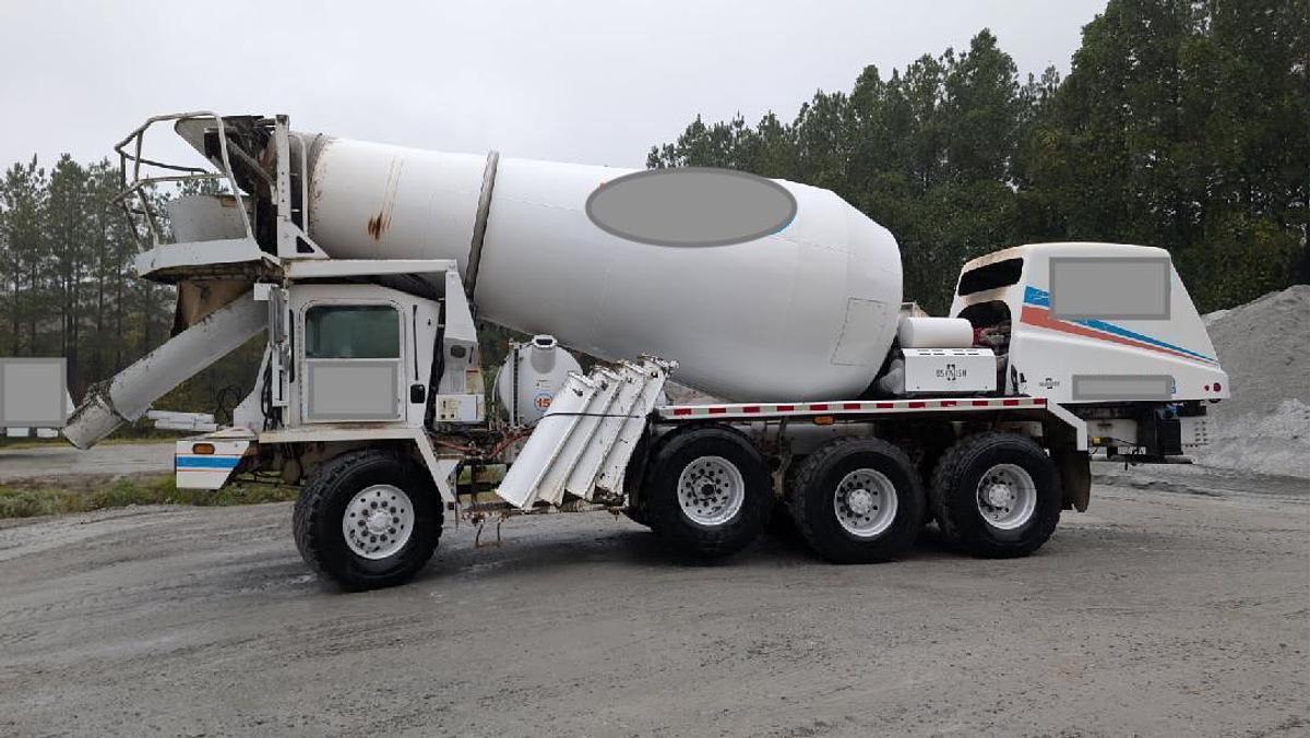 Used (2) 2015 Oshkosh Tri-Axle #15