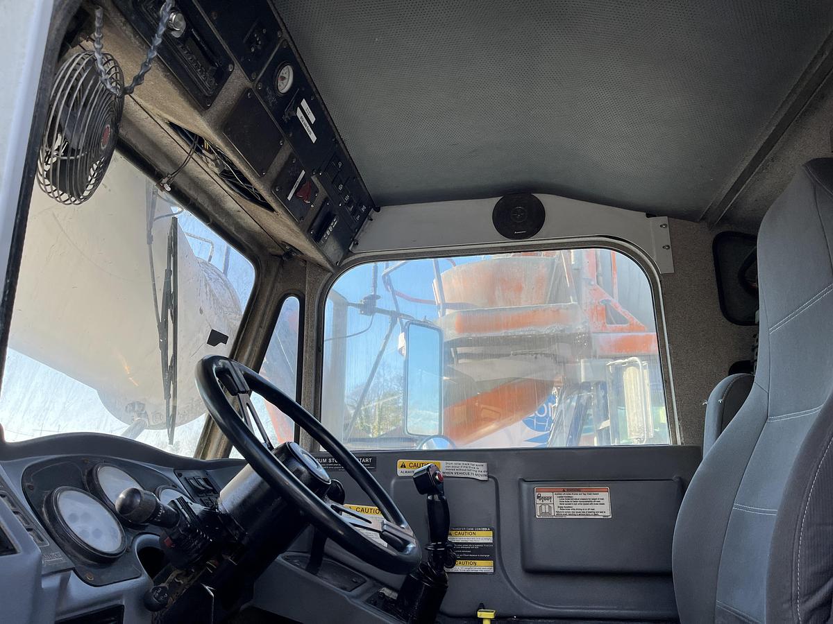 Used (2) 2015 Oshkosh Tri-Axle #16