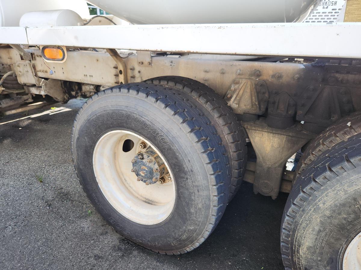 Used 2007 OSHKOSH -FRONT DISCHARGE