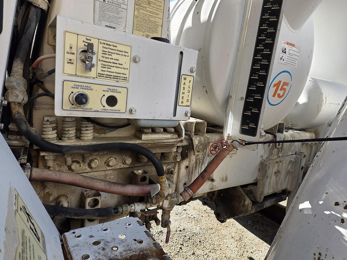 Used (2) 2015 Oshkosh Tri-Axle #15