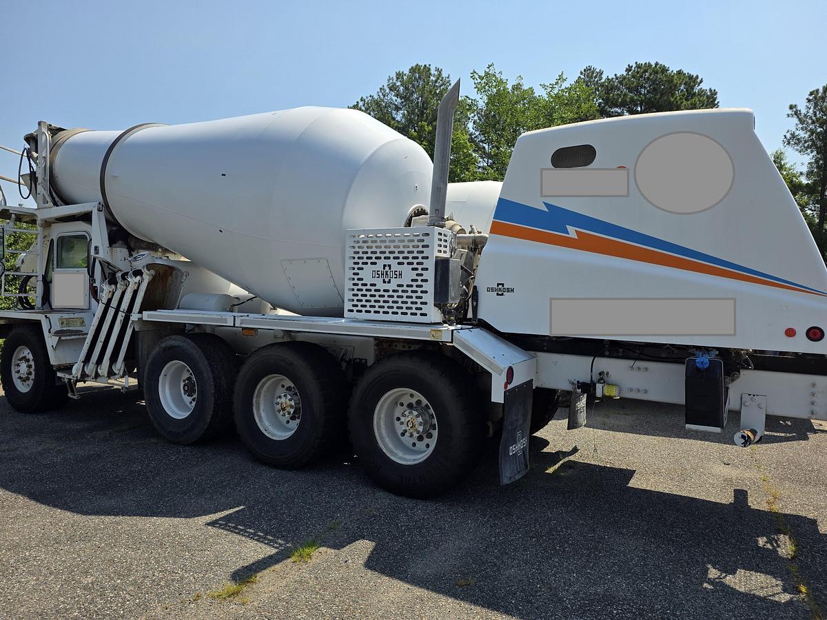 Used 2015 Oshkosh