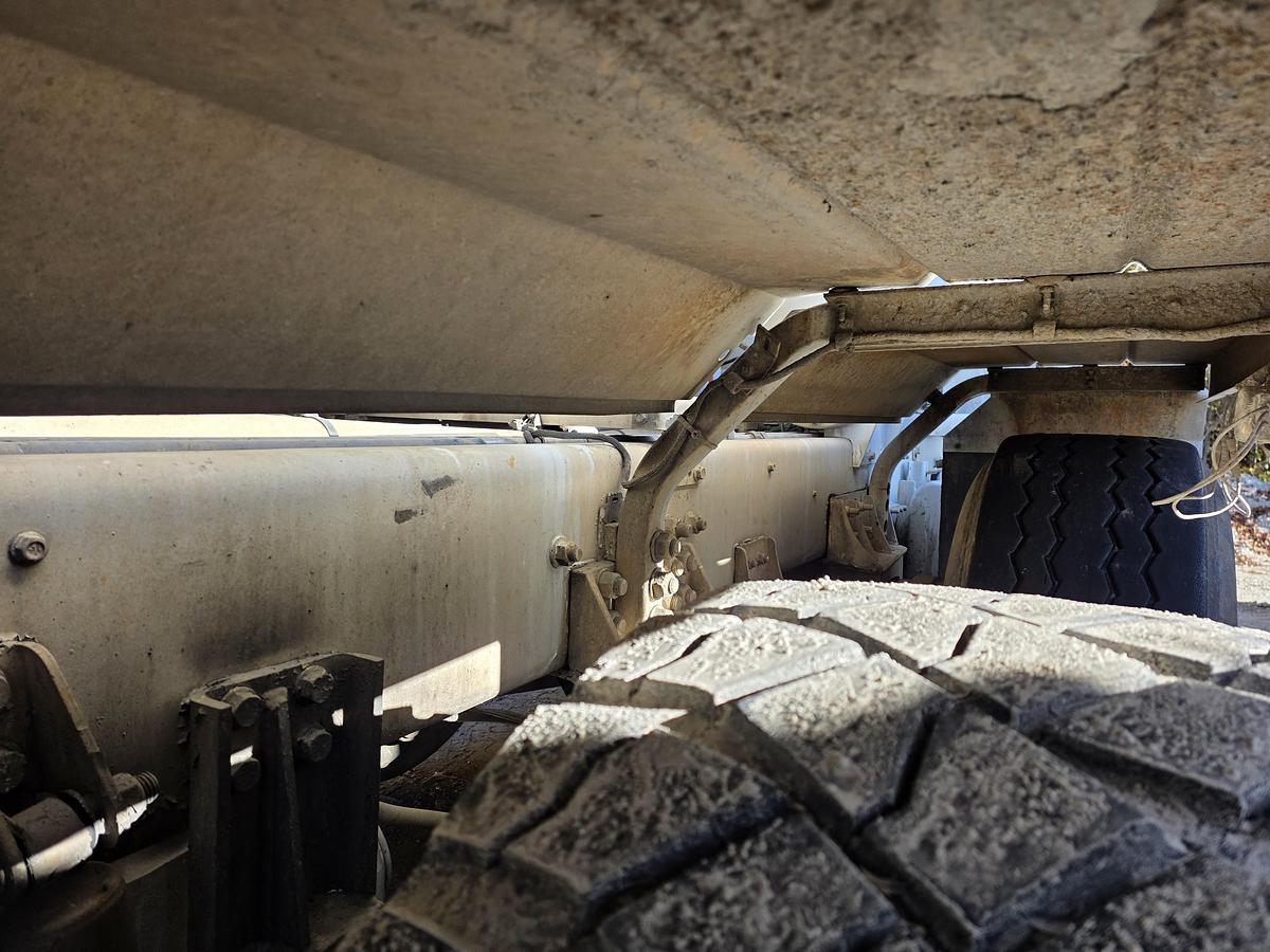 Used (2) 2015 Oshkosh Tri-Axle #16