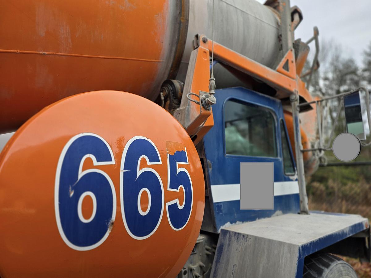 Used 2008 Oshkosh Front Discharge