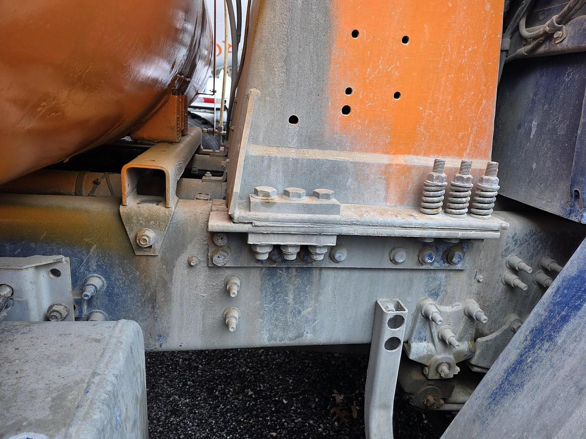 Used 2008 Oshkosh Front Discharge