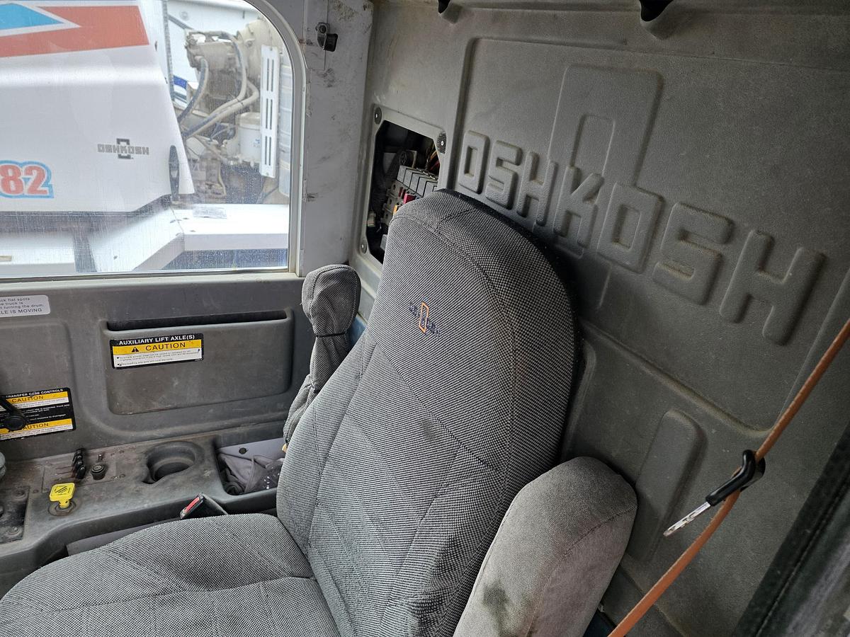 Used 2008 Oshkosh Front Discharge