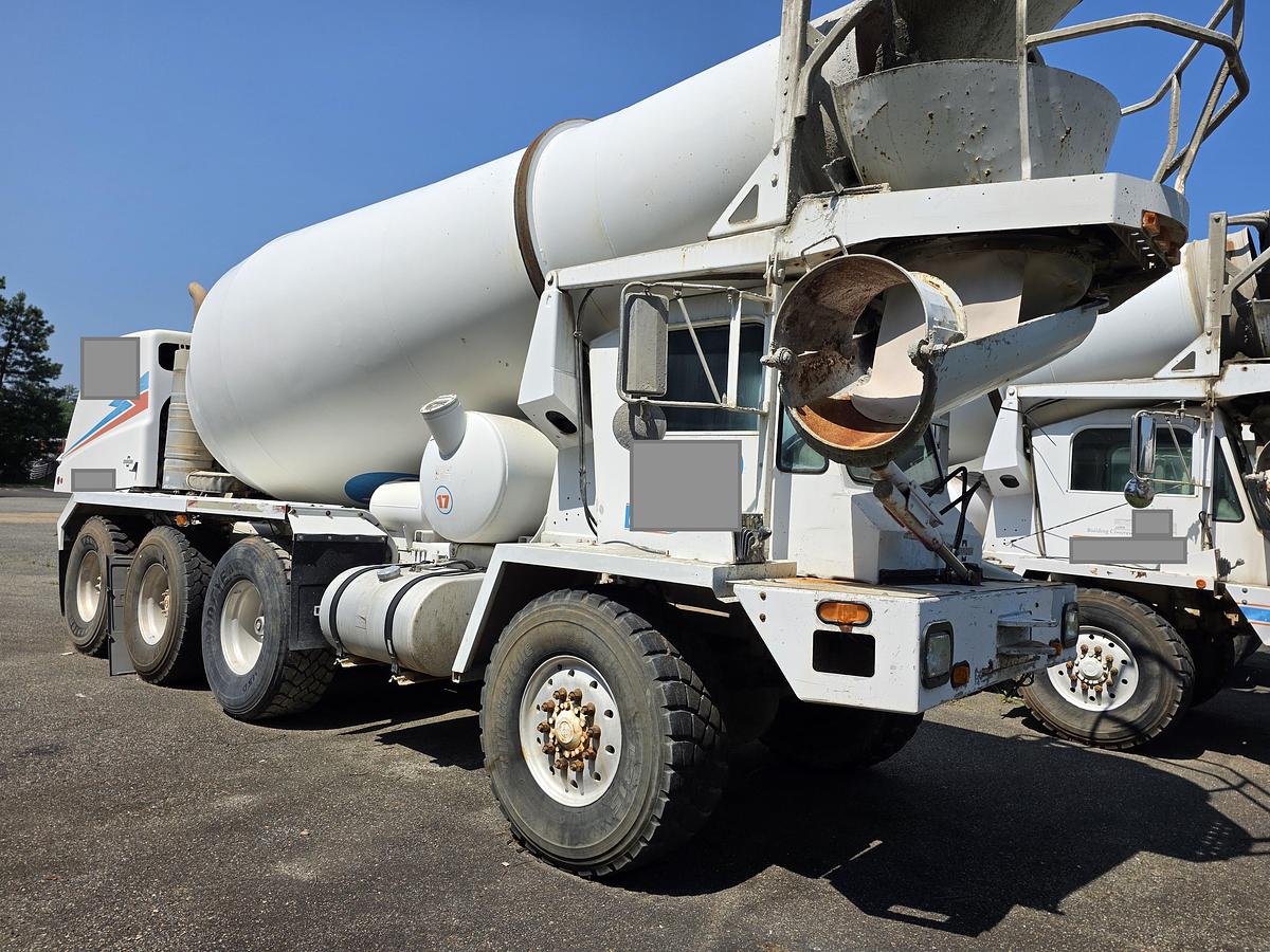 Used 2015 Oshkosh