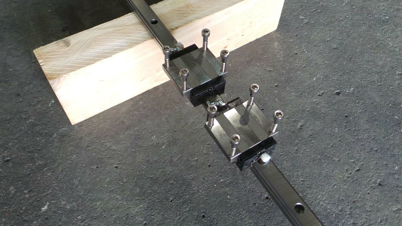 Used NSK Ltd Japan LH20 Linear, With 4 Bearing Guide Rail, LH20 / ( Rail 2.25 Meter Long ) / Bearing Guide Width is 6.3 cm / NSK Japan