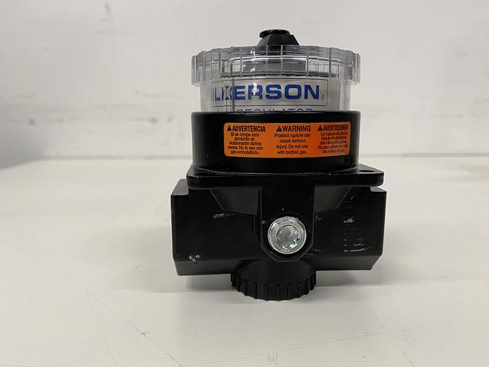 Used Wilkerson R21-03-000 A09 Dial-Air Regulator w/ Gauge 1/2" NPT 300PSI
