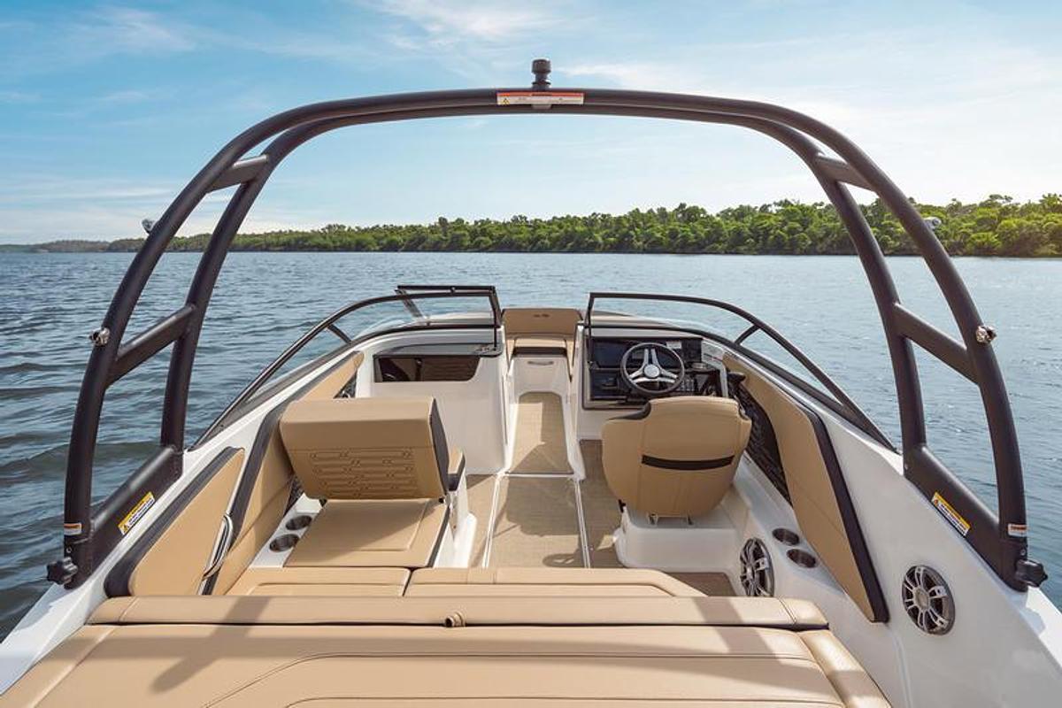 2025 Sea Ray SPX 190