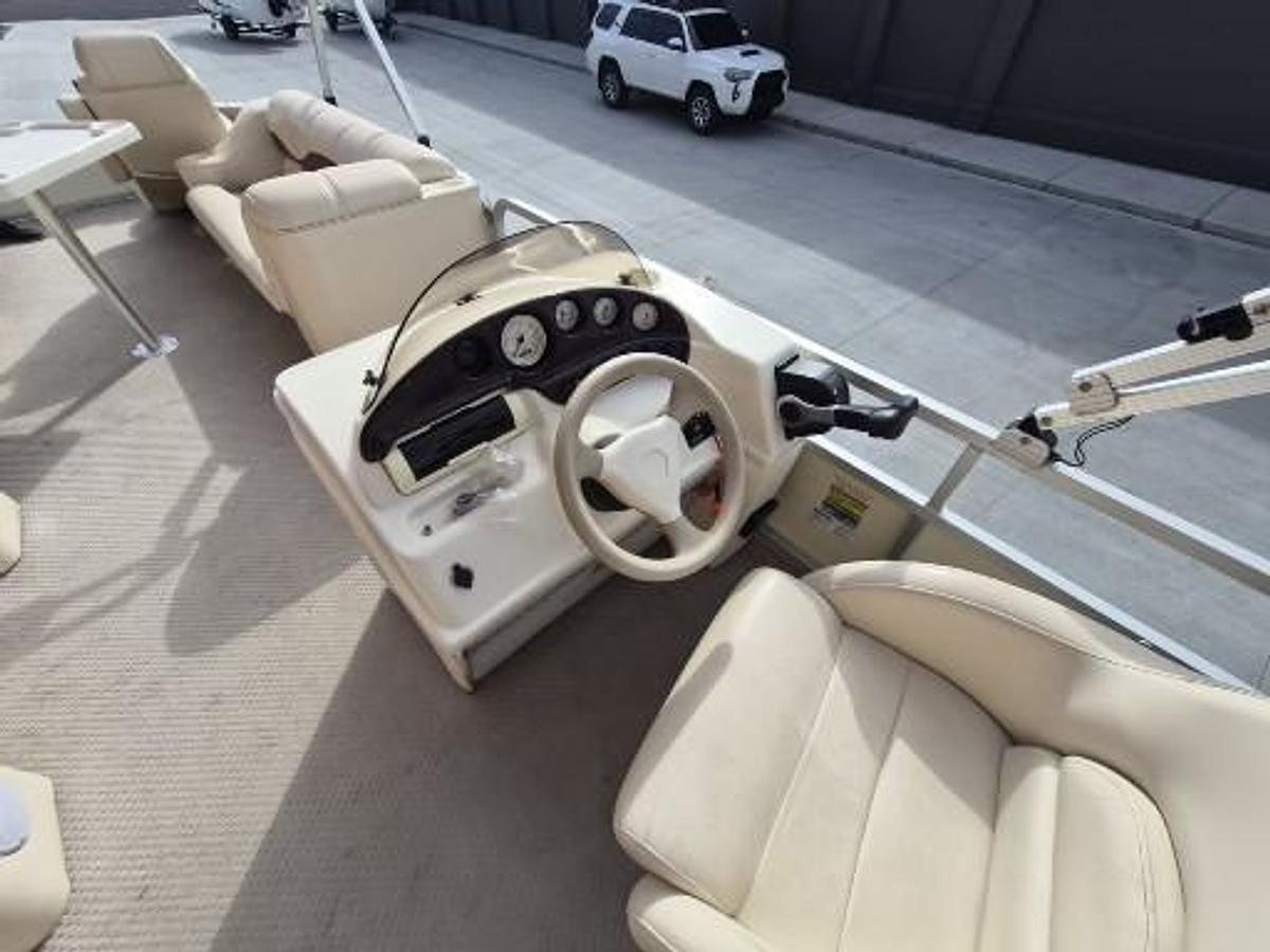 Used 2005 Bennington 257 FX