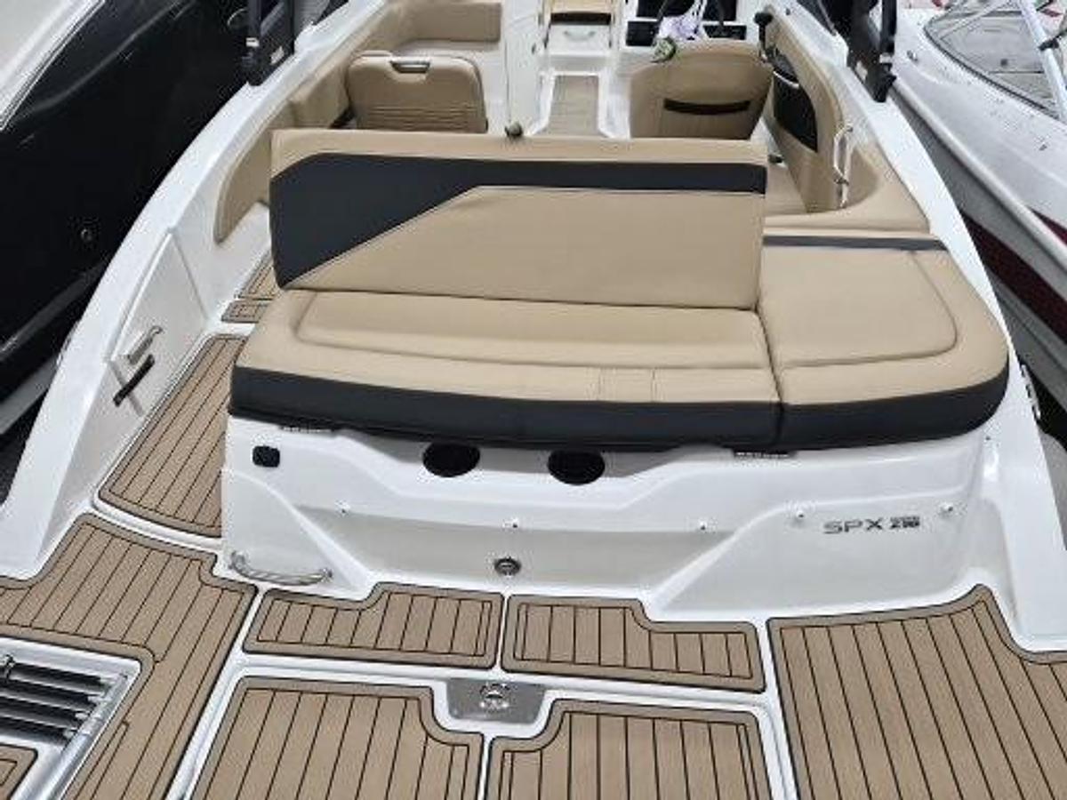 Used 2023 Sea Ray SPX 210