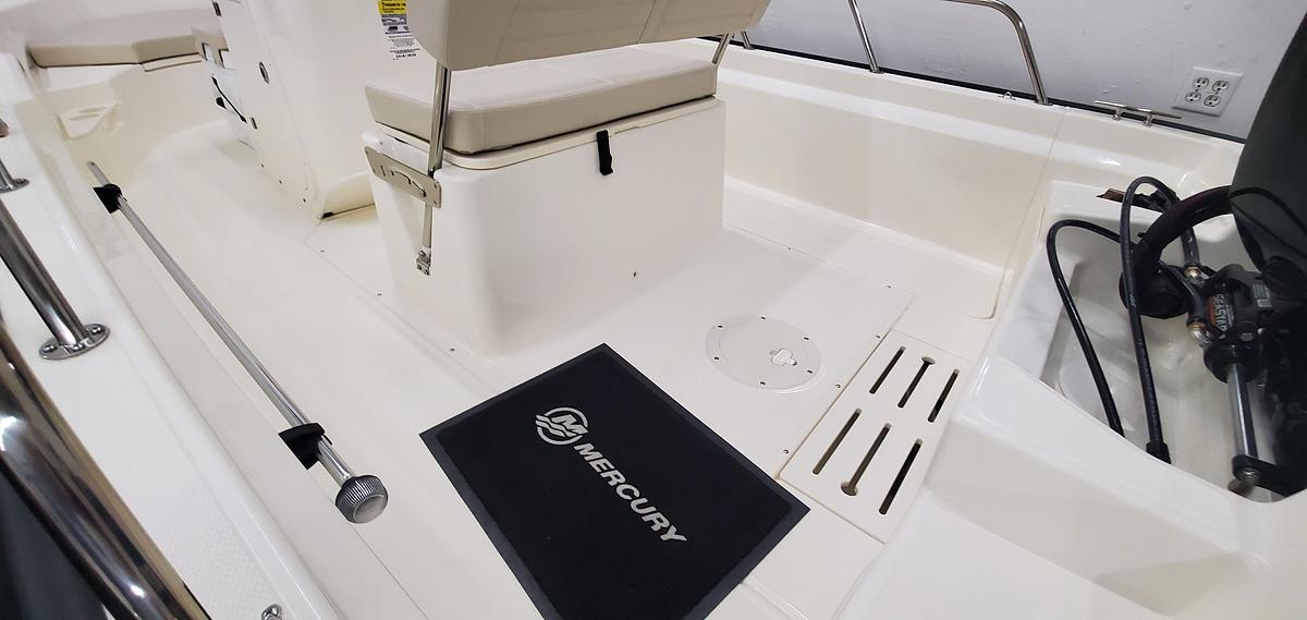 Used 2026 Boston Whaler 170 Montauk