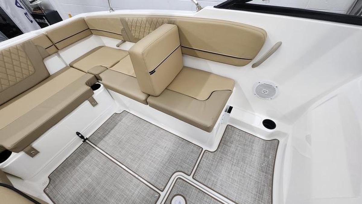 2025 Bayliner VR4 Bowrider - Outboard