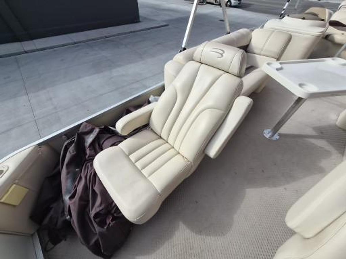 Used 2005 Bennington 257 FX