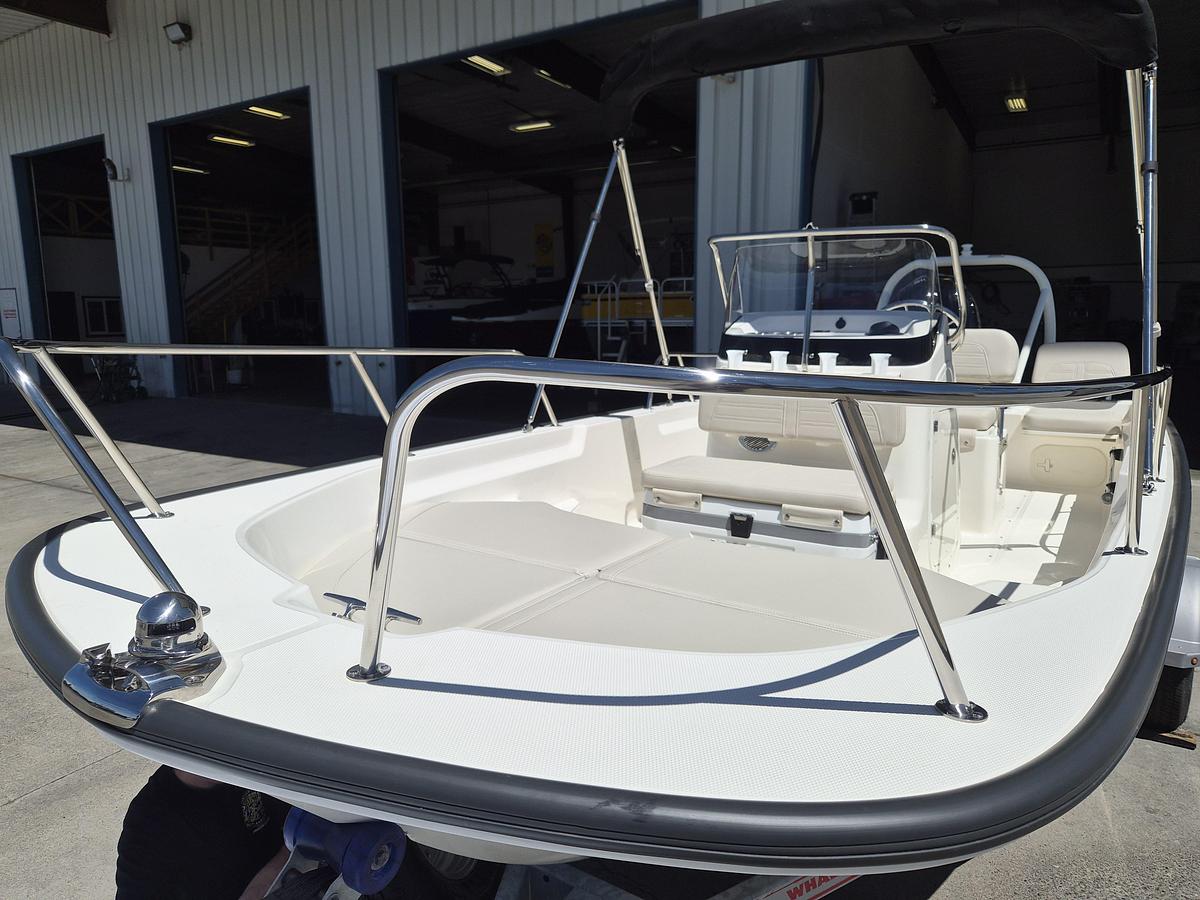 2026 Boston Whaler 170 Montauk