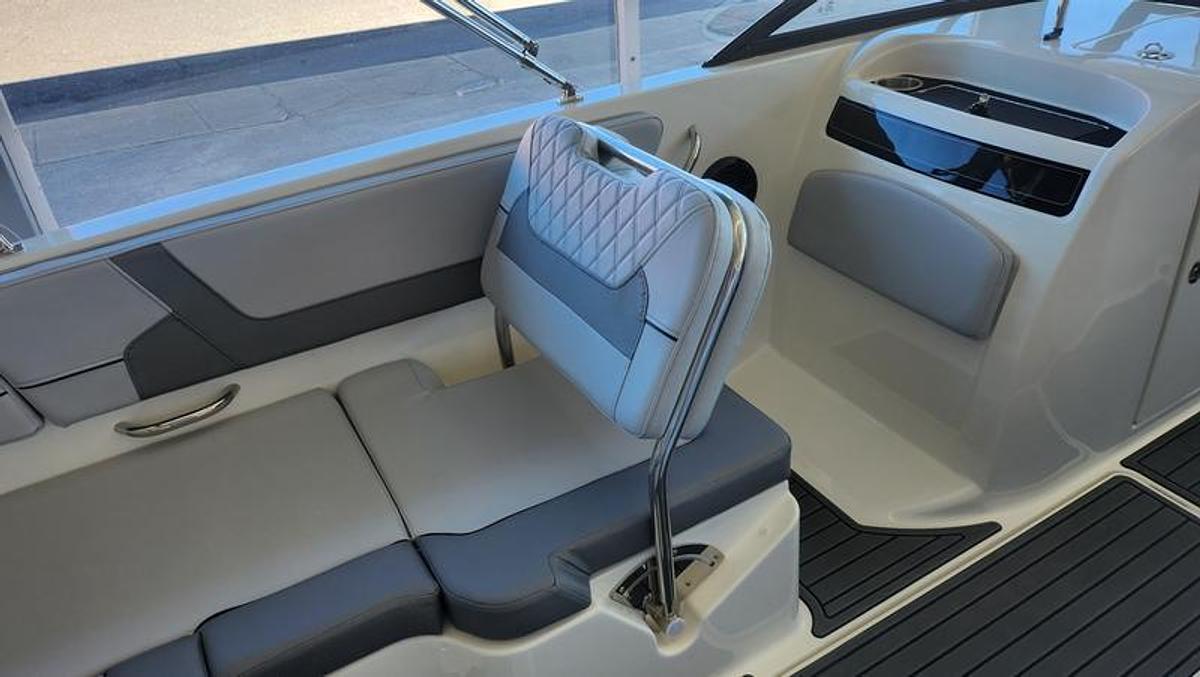 2025 Bayliner VR6 Bowrider