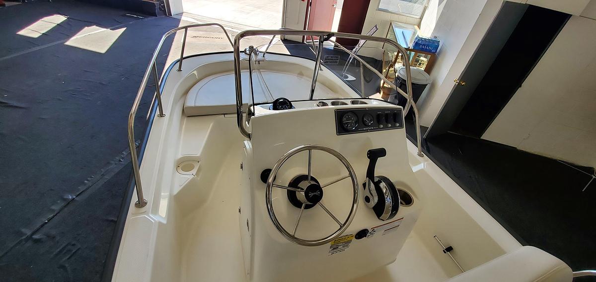2026 Boston Whaler 150 Montauk