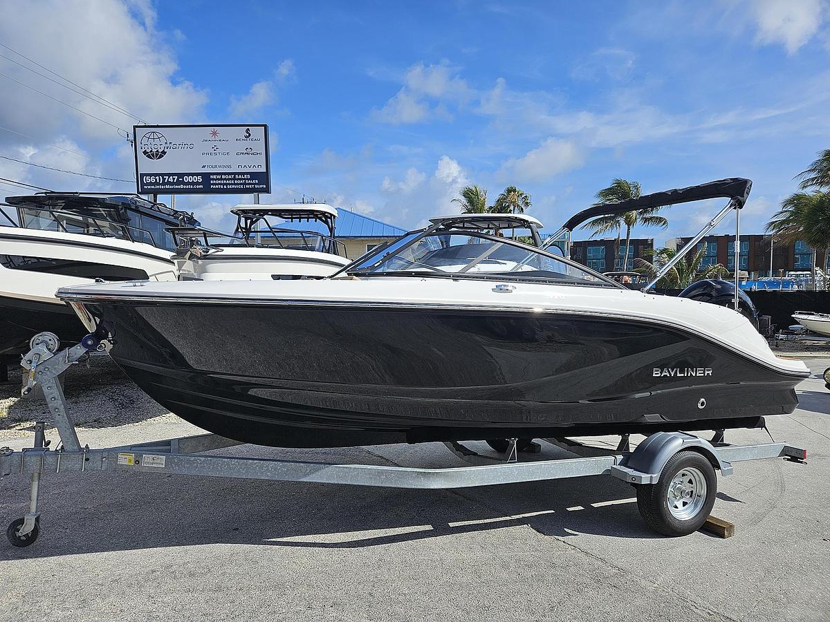 2026 Bayliner V20i Bowrider