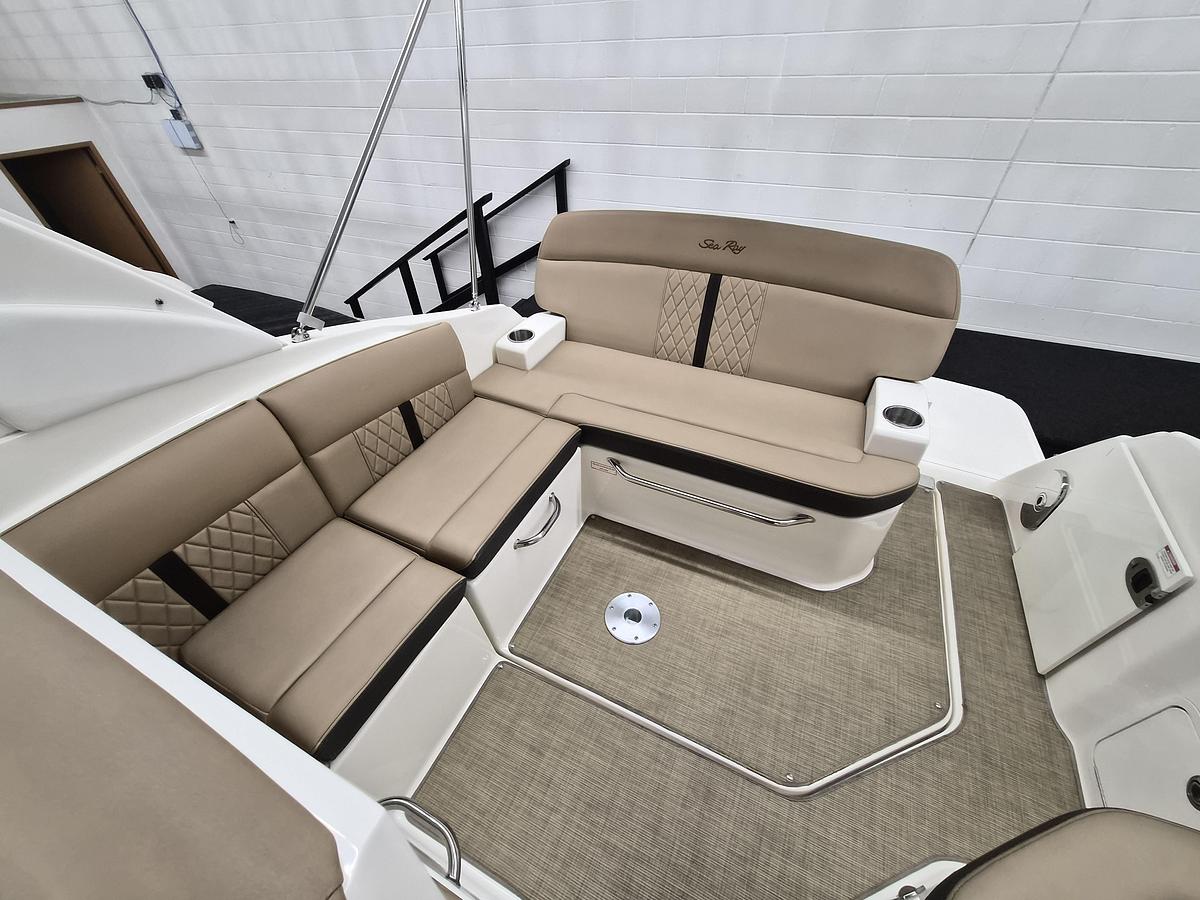 Used 2017 Sea Ray 260DA