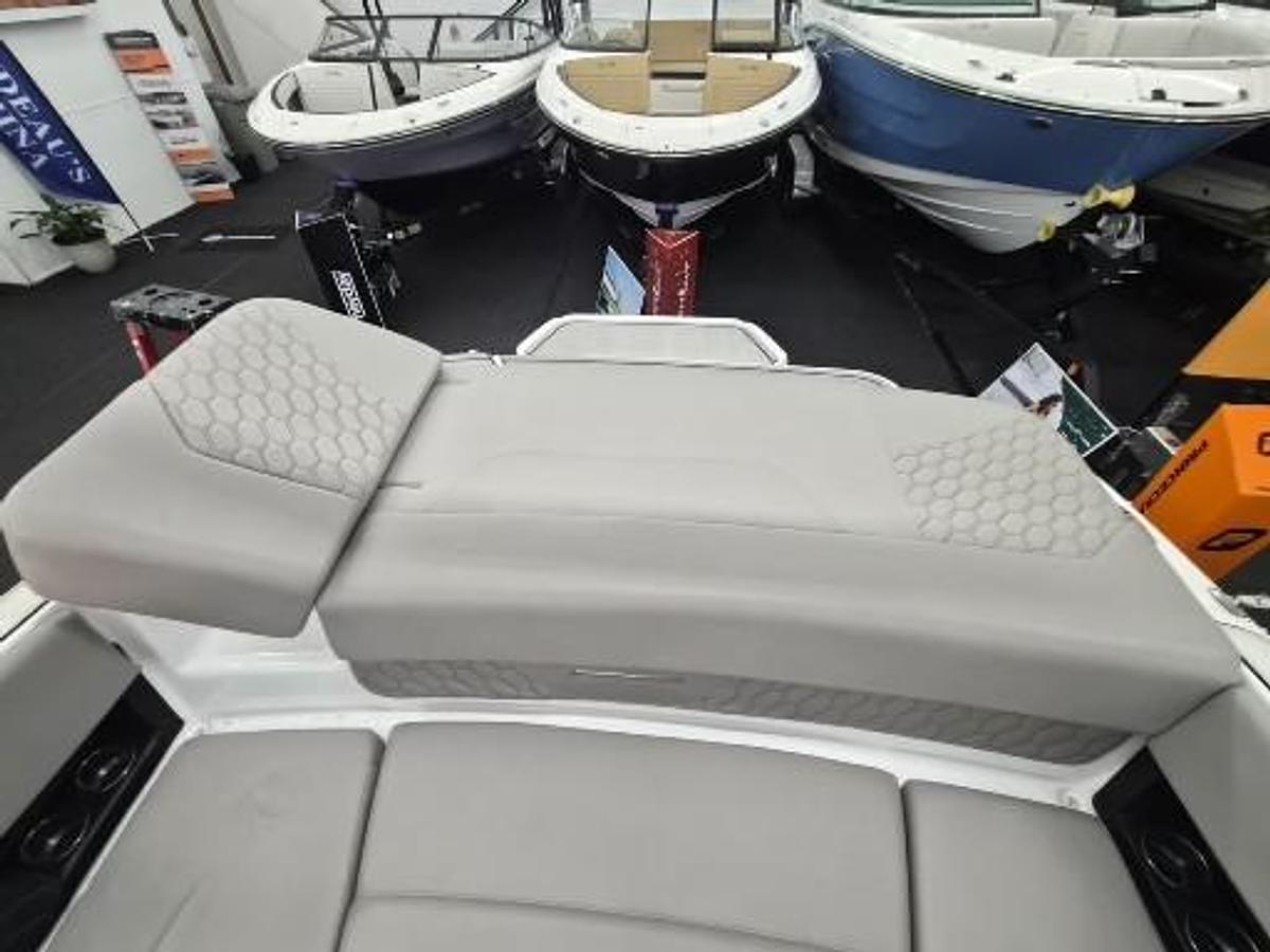 Used 2023 Four Winns H1